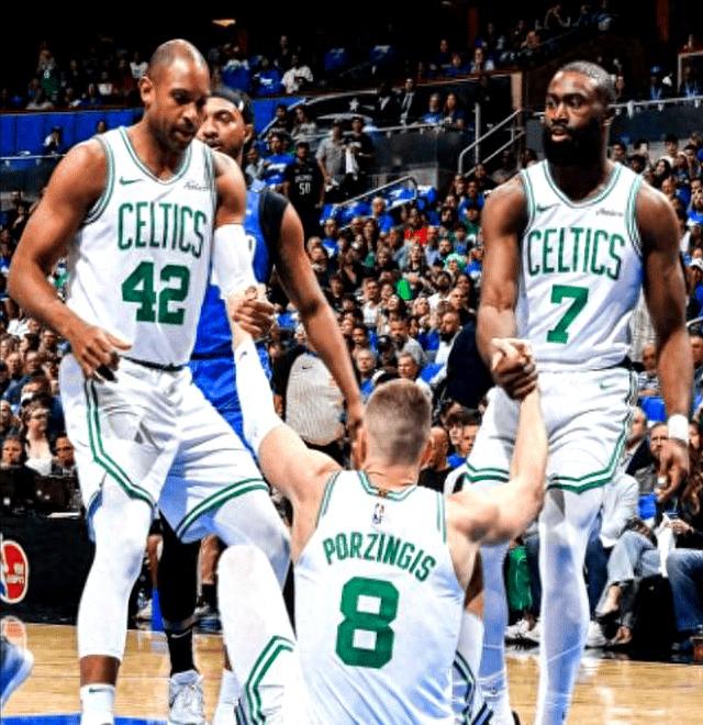 包含快船不断突破！，塔图姆连续十场比赛得分超过最后时刻胜出全场沸腾不已的词条九游游戏中心